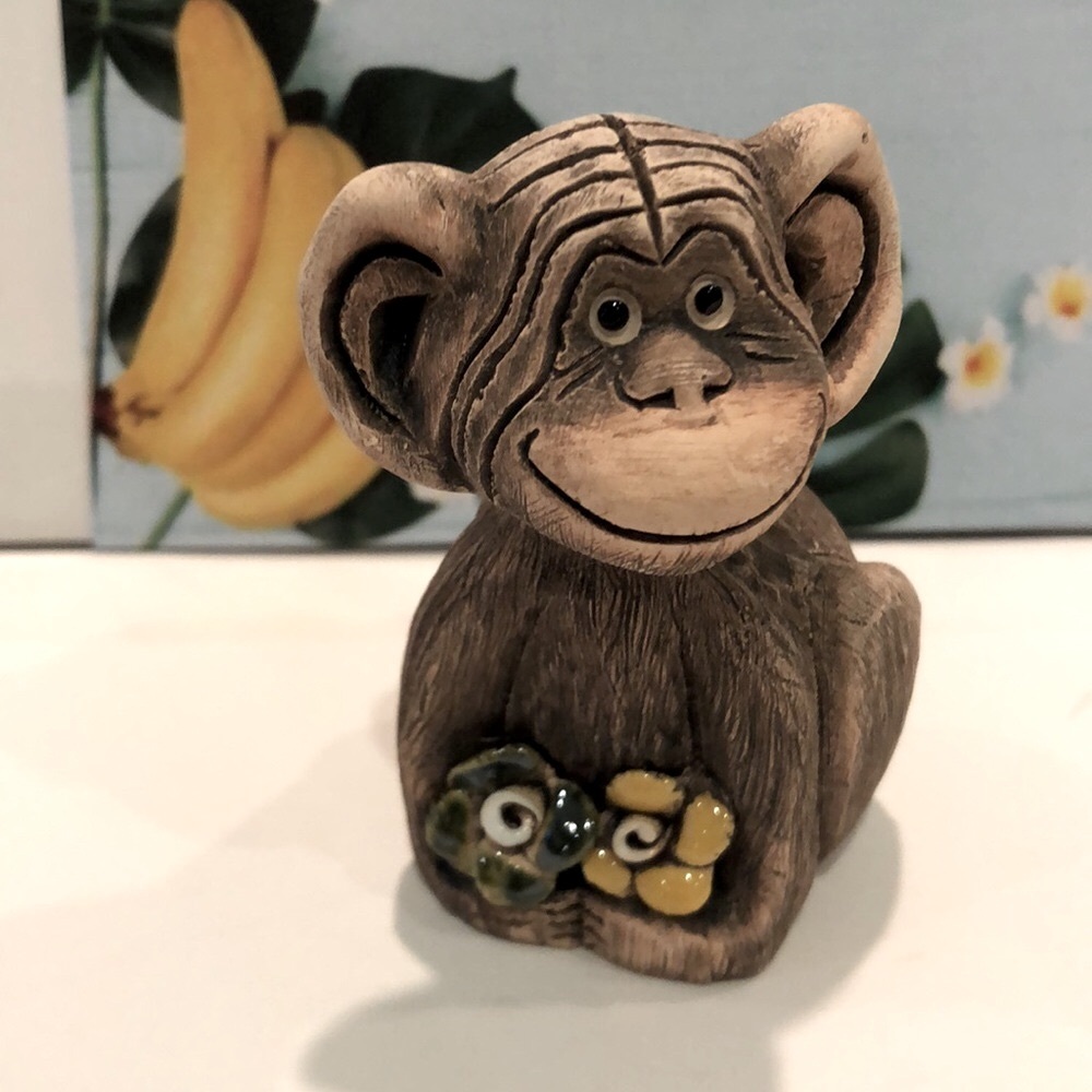 Rare Vintage Artesania Rinconada Retired Chimpanzee with Flowers Figurine - New - Picture 4 of 8
